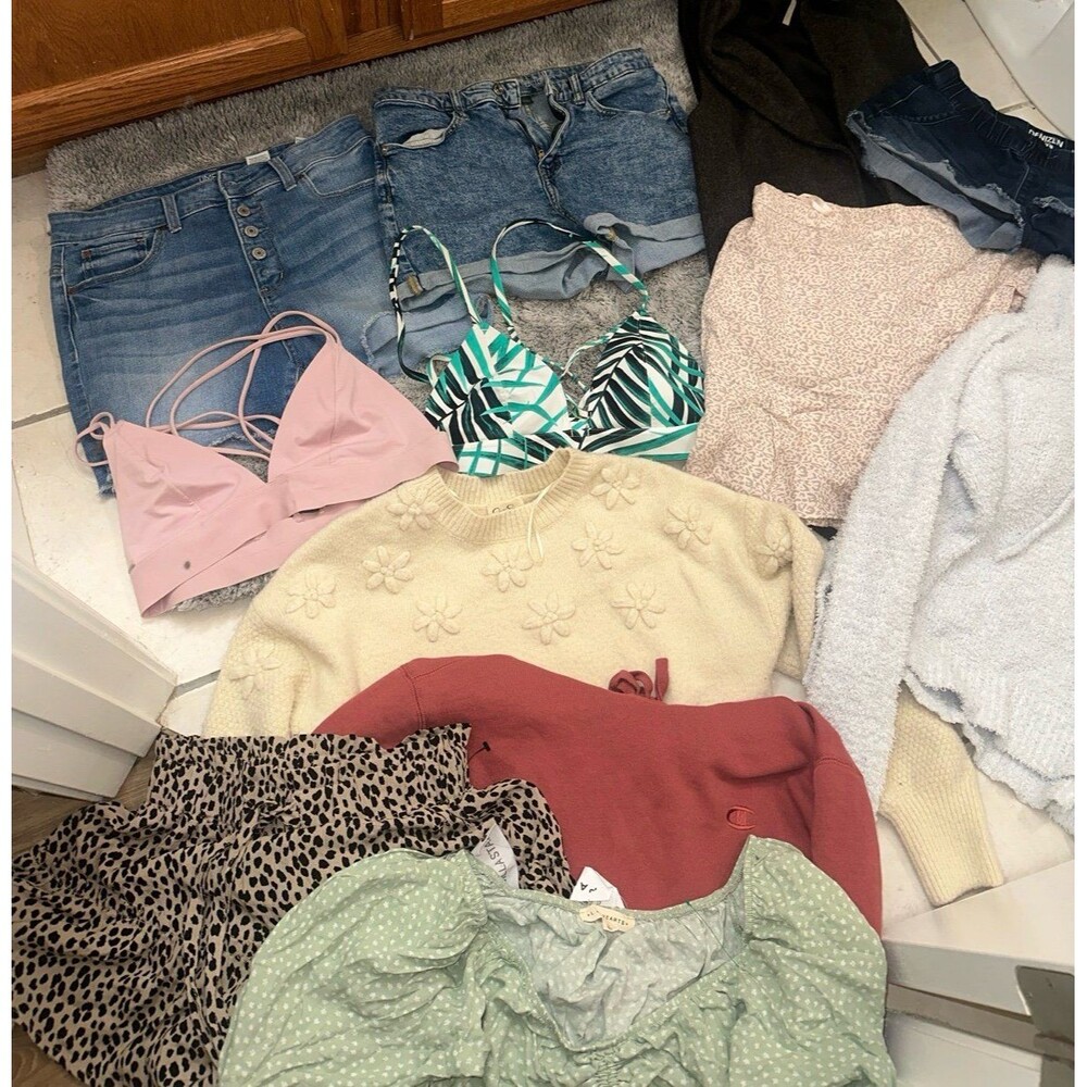 CLEARANCE BUNDLE - Picture 2 of 4